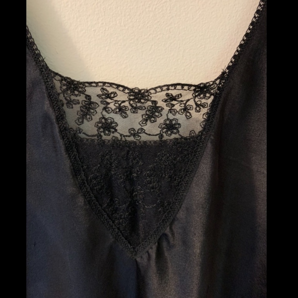 Vintage Eaton Vanity Fair black lace slip with lace edges Size medium
